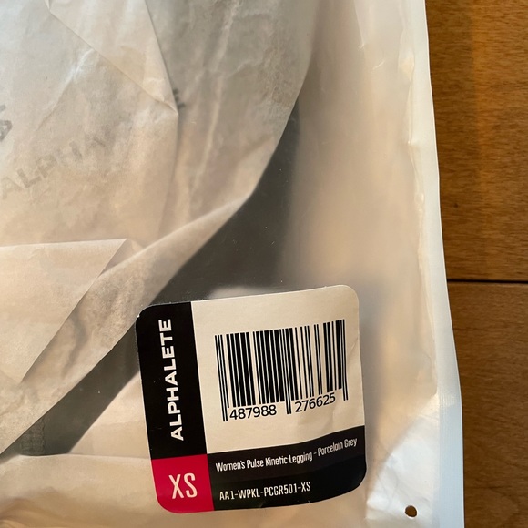 Alphalete pulse kinetic leggings xs - Picture 3 of 4